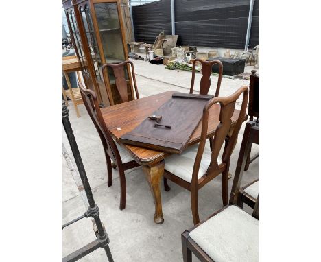 AN EDWARDIAN WIND-OUT DINING TABLE ON CABRIOLE LEGS, 42X41", WITH EXTRA LEAF, 17", COMPLETE WITH WINDER 