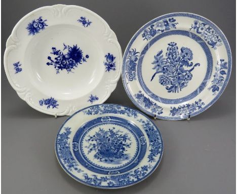 A group of early nineteenth century blue and white transfer-printed wares, c. 1825-50. To include: a Spode Group pattern plat