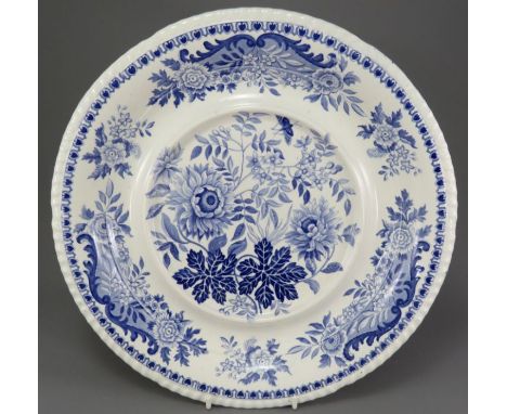 An early nineteenth century blue and white transfer-printed Spode Jasmine pattern circular soup tureen stand, c. 1825. It is 