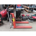 A WARRIOR High Lift Pallet Truck, 1000kg Capacity, Max Height 800mm