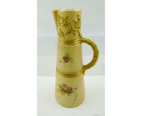 AN EARLY 20TH CENTURY ROYAL WORCESTER PORCELAIN JUG of tapering form, blush ivory ground, hand painted with flowers, gilded b