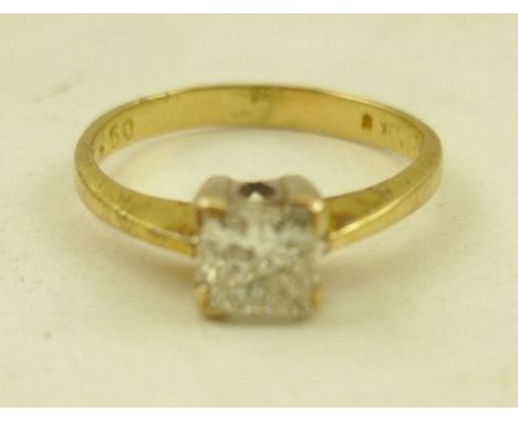 AN 18CT GOLD SOLITAIRE DIAMOND RING, size K 1/2 