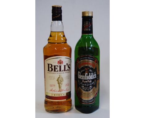 Bell's blended Scotch Whisky, 100cl, 40%, one bottle; and Glenfiddich single malt Scotch Whisky, 70cl, 40%, one bottle (2)