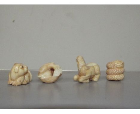 4 Bone, Ojime, netsuke