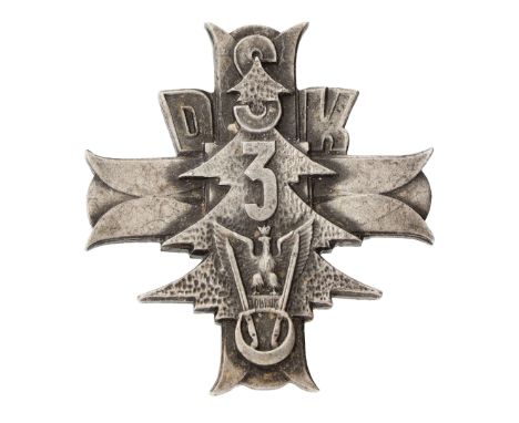 Polish WW2 badge of the 3rd Carpathian Rifle Division. The front of the badge is shaped like the Monte Cassino Cross, with an