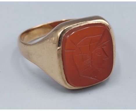 A 9ct gold seal ring, set Cornelian intaglio, 6gms, ring size U