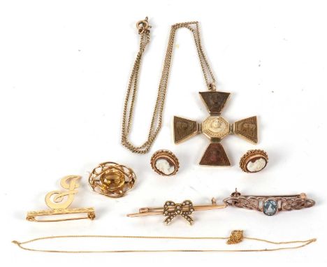 A mixed lot of jewellery to include a seed pearl bow bar brooch, stamped 15ct, 45mm long, 3.3g, a 'J' bar brooch, stamped 750