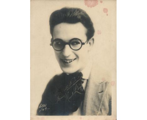 Harold Lloyd signed 7x5 inch vintage sepia photo. Good Condition. All autographs come with a Certificate of Authenticity. We 
