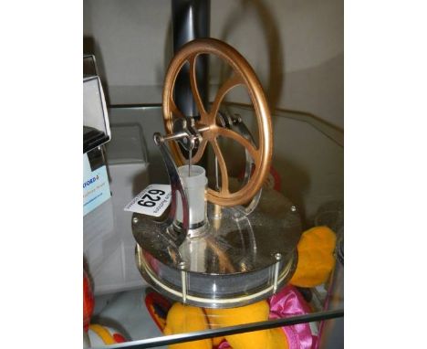 A Stirling low temperature model steam engine