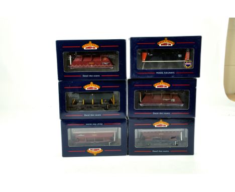 Bachmann OO Gauge Railway comprising various wagons rolling stock. NM in Boxes. (6)