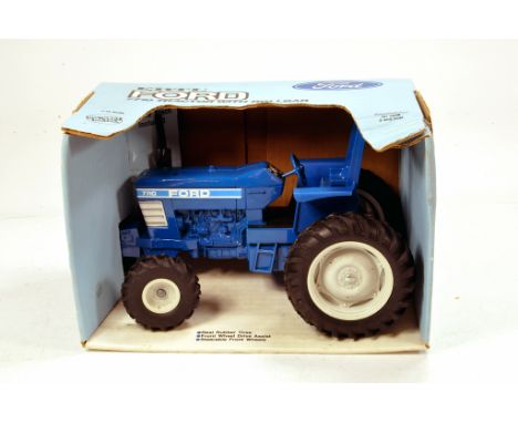 Ertl 1/16 Ford 7710 Tractor. Nice example is E in Box.