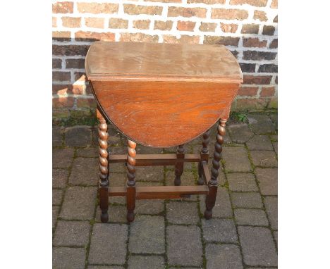 Small oak gate leg table with barley twist legs