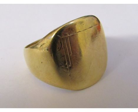 9ct gold gents signet ring size Q/R weight 7.7 g