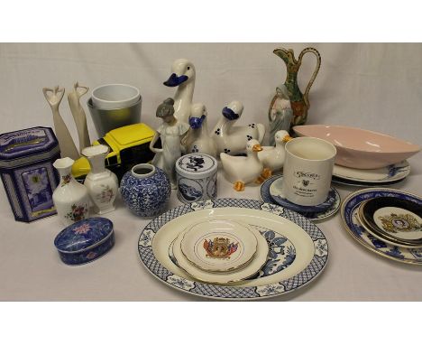 Selection of various ceramics including Ringtons Tea ceramic Morris Minor van (lid broken) &amp; other ware, graduating duck 