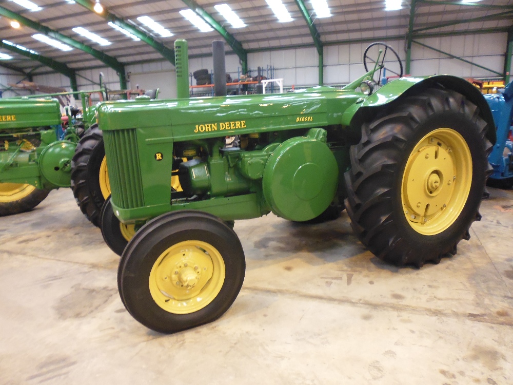 1954 JOHN DEERE Model 'R' 2cylinder diesel TRACTOR Reg No: N/A Serial ...