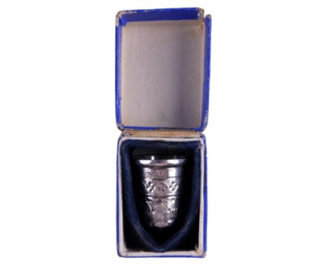 A boxed George V silver thimble by Charles Horner, No.9, Chester, 1913