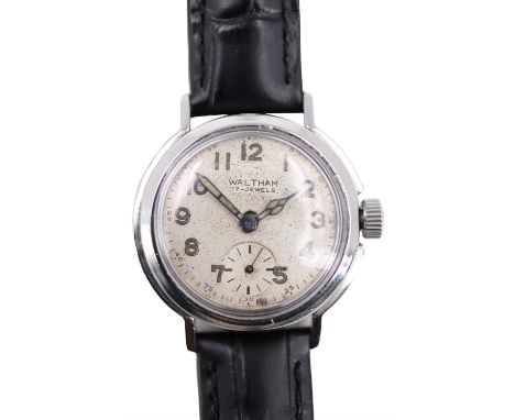 A Second World War US army Waltham wristwatch, the case back marked "ORD. DEPT. U.S.A. OG-75983", 32 mm, (running when catalo
