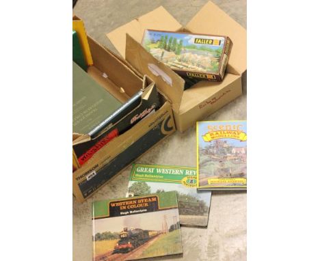 Mixed Lot of Railway & Steam Train Books plus Model Railway Self Assembly Cardboard Buildings and a Boxed Faller HO Scale Sma