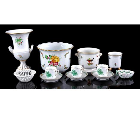 12x Herend Hungary porcelain b.u. 3 cups and saucers, 2 bowls, vase and 3 flower pots, highest 24.5 cm (smallest impact damag