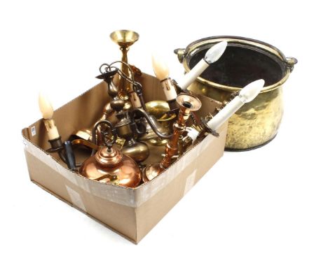 Box with copper candlesticks, 2-light wall chandelier, -light hanlamp, mortar with pestle and aker, 23 cm high, 32 cm diamete