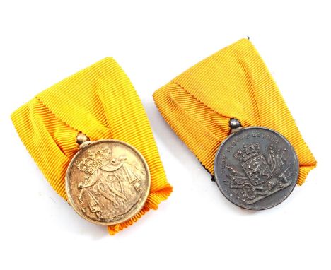 2 awards for long-term loyal service in the army