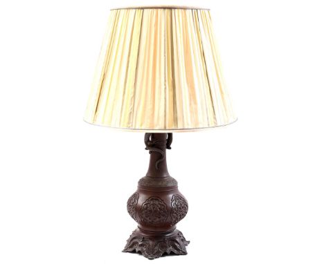 Classic table lamp on copper base with beautiful decor, 72 cm high