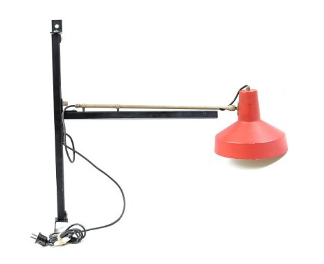 Niek HiemstraMetal wall lamp with red shade, design Niek Hiemstra for Hiemstra Evolux, model Telescoop, Nederlandca. 1960, 64