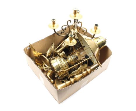 Box b.u. various copper work incl. candlesticks, oil lamp and figurines