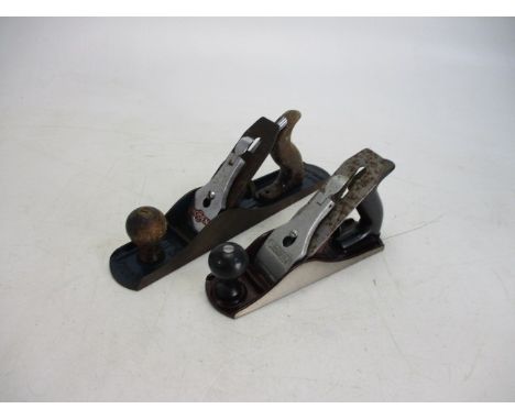 2 x Vintage planes, Woden No.w5 and Stanley 12-204. 