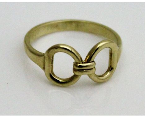A 9ct gold Gucci style snaffle bit ring, 2.4 g