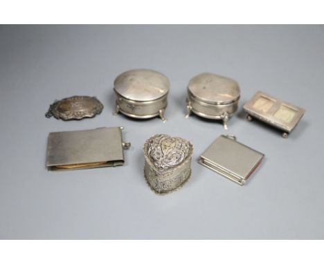 A group of small silverwares etc, including: - a stamp case- a double stamp box, Birmingham 1905, 5.5cm- a circular trinket b