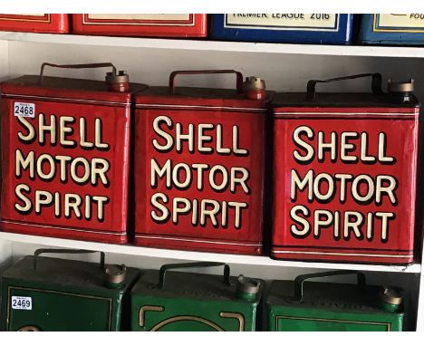 A conforming lot Three Vintage hand painted Petroleum Cans Shell Motor Spirit  (3)