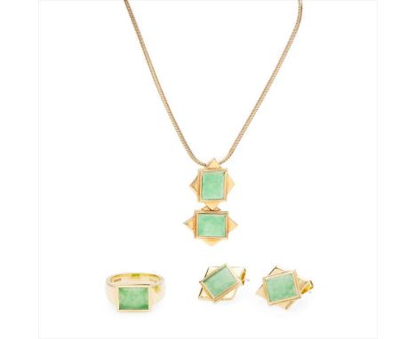 An 18ct gold jade set suite of jewellery, Boodle &amp; Dunthorne including a ring, a pair of earrings and a pendant, each set