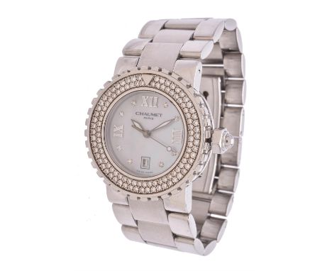 Y Chaumet, Stainless steel and diamond bracelet watch with mother of pearl dial, no. 622-17929Movement: Swiss quartz, 9 jewel