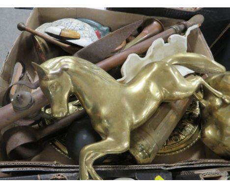 A tray of brass/copper/metal items to include large rearing horse, bugle, vintage car horn, plates, fire extinguisher, vintag