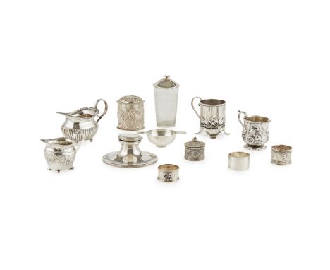 A mixed group of silverto include; a modern Scottish silver quaich; feature hallmarks for Edinburgh 1990; a capstan inkwell, 