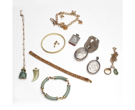 A collection of jewelleryto include a 9ct gold charm bracelet, with various charms; a 9ct gold locket to a flattened curb lin