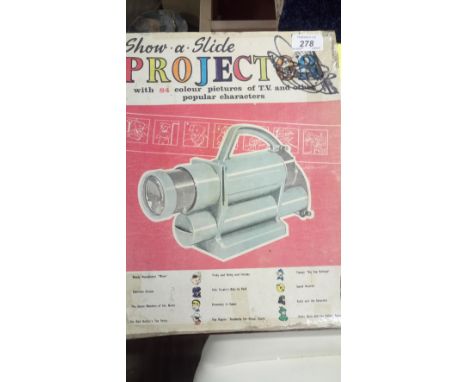 VINTAGE SHOW - A -SLIDE PROJECTOR