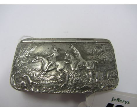 PEWTER SNUFF BOX, Cornish pewter snuff box decorated Huntsmen on horseback, 7cm 