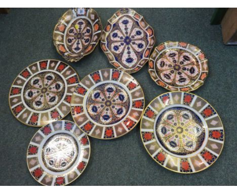 ROYAL CROWN DERBY, "Japan" pattern 2 shaped oval dishes together with various desert and dinner plates