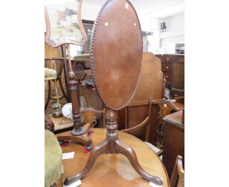 TILT TOP SUPPER TABLE, mahogany tray top supper table with plain cabriole tripod base