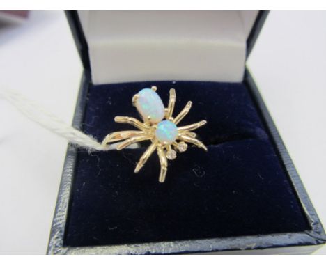 SPIDER RING, 9ct gold ring in the form of a spider, body set opals, size O