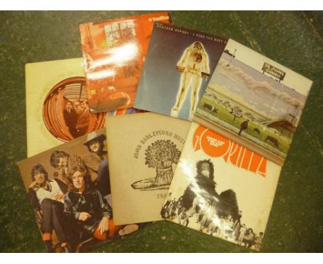 One box: approx 50 assorted 33 1/3 rpm and other LPs mainly circa 1960s/1970s, Rock, Pop, Country etc including Captain Beefh