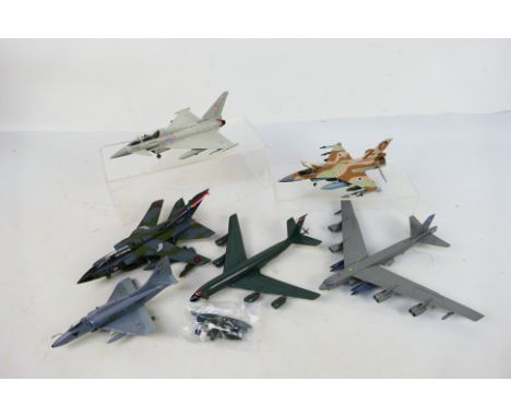 Hobby Master - Corgi Aviation Archive - Other - Six unboxed diecast military aircraft in various scales. Lot includes Corgi A