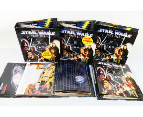 DeAgostini - Five folders which contain issues of 'The Official Star Wars Fact File' by DeAgostini. Items appear to be in Goo