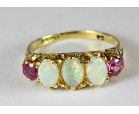 A pretty 9ct yellow gold opal and ruby 5 stone ring (M)