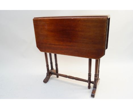 A mahogany small Sutherland table, 56cm high