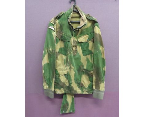 Post WW2 Airborne Forces Denison Smockgreen, tan and brown camouflaged smock.  Half front zip.  Patch chest and lower pockets