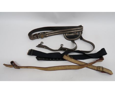 Royal Army Medical Corps Volunteers Officer's Beltblack leather belt with two silver wire lines.  Officer's silvered, two pie