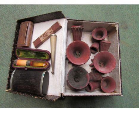 A box of smoking related items including figural clay pipes and snuff boxes, etc